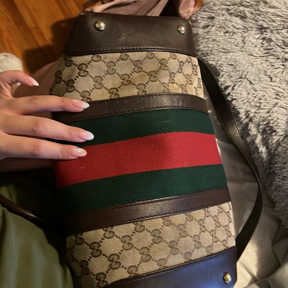 COPY - COPY - Gucci sherry Vintage 2 way bag! Barley used !! - Picture 4 of 6